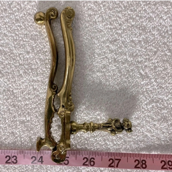 Antique England Brass Nutcracker With Standing Gargoyle - Picture 14 of 15